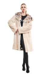 Haină din blană naturală de vizon alb cu glugă linx - Sofia Boutique